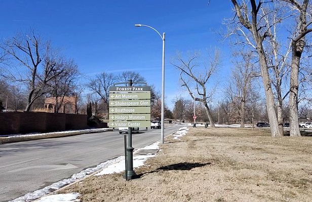 Forest Park E-Bike Tour with Optional Saint Louis Zoo Visit