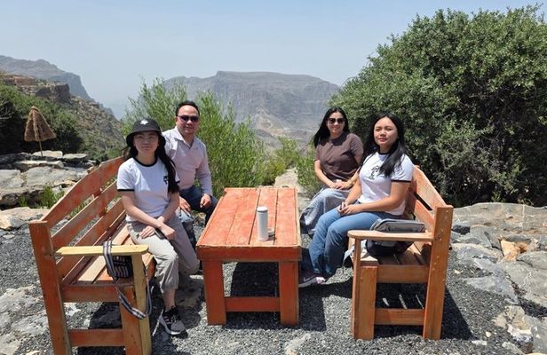 Sharing Tour to Nizwa Fort & Souq, Birkat Al Mouz & Jebel Akhdar