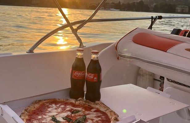 Como Lake: Self Drive Boat Rental - Without License