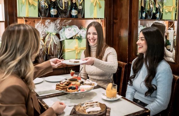 Parma walking tour of Italian morning traditions