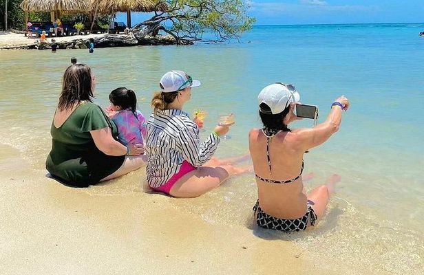 Bradys Cay Private Island Escape with Chocolate Sample