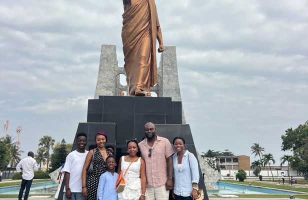Accra City Day Tour-History,Culture,Markets&Independence Square