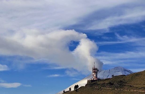 Summit Iztaccíhuatl Ascent to the Third Highest Volcano in Mexico