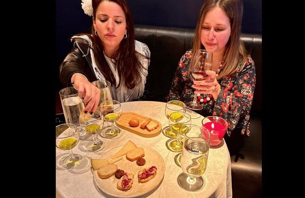 Madrid Olive Oil Tasting, Tapas & Spanish Wine Experience