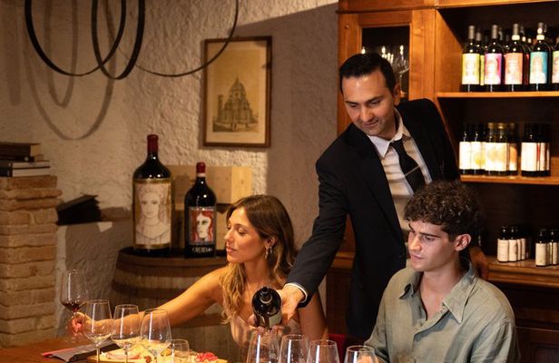 San Gimignano: A Moment of Taste Light lunch & wine tasting