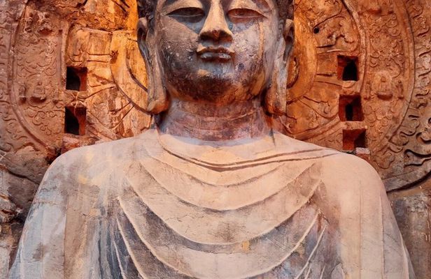 Luoyang Private Day tour to Longmen Grottoes and Shaolin temple