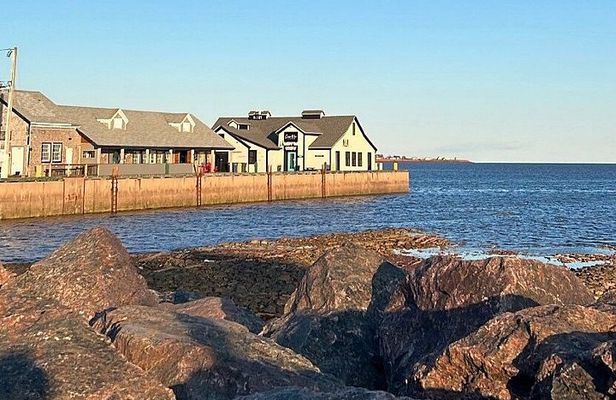 PEI: Victoria by the Sea Tasting Tour:Seafood, Wine and Chocolate