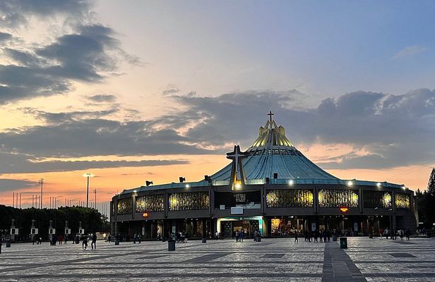 Basilica of Guadalupe Tour with an Architect | Round Trip