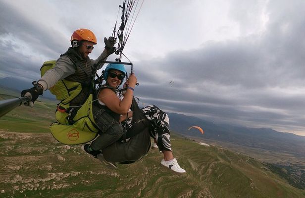 Marrakech Tandem Paragliding Adventure with Professional Pilot