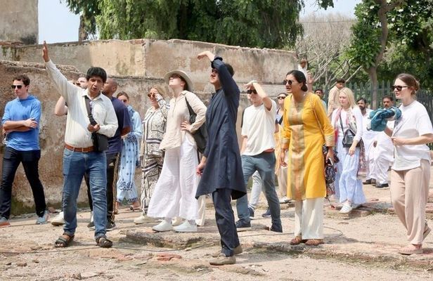 Lahore Private Tour: Fort, Walled City, Badshahi Mosque & Wagah