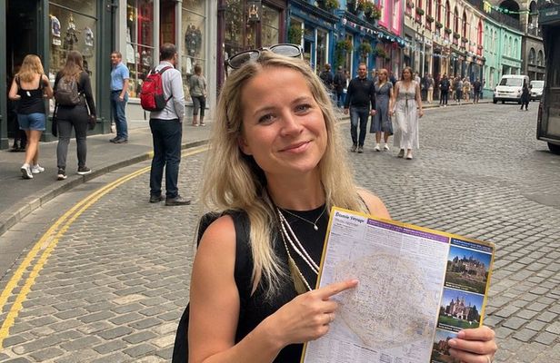 Edinburgh: Hidden Closes, Secrets & Scandalous Stories