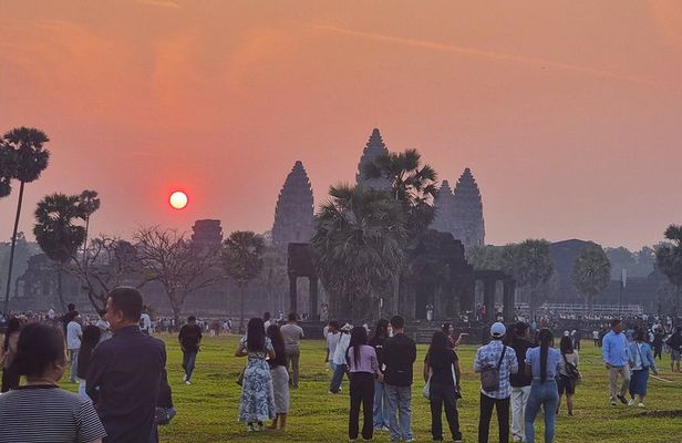 Angkor Wat Highlights Full-Day Tour
