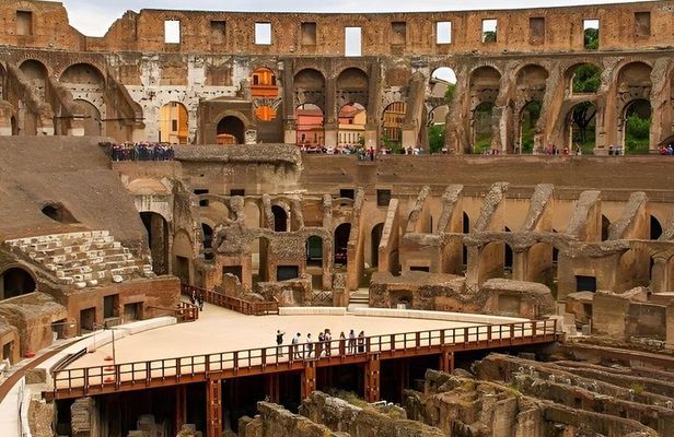 Semi-Private Colosseum and Ancient Rome | Max 7 People