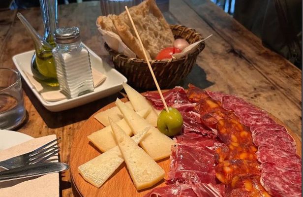 Sant Antoni Tapas and Cultural Tour
