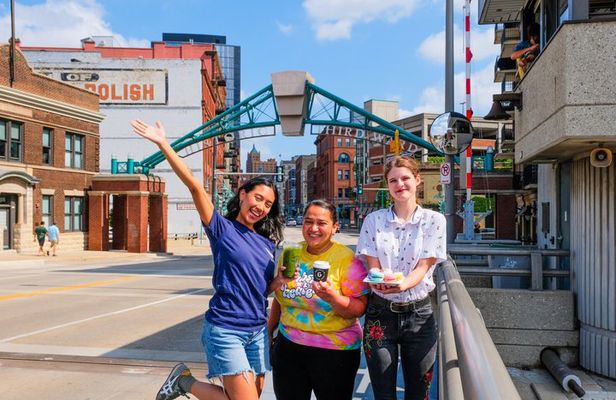 Milwaukee Third Ward Food Tour: Donuts, Sweet Treats & More