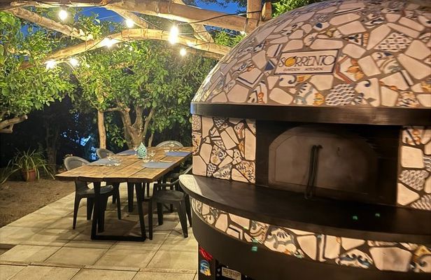 Authentic Neapolitan Pizza Tasting in a Citrus Garden