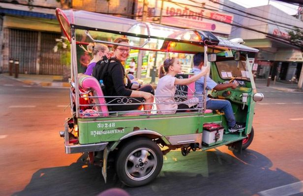 Bangkok Thonburi Tuk Tuk Food Tour with Local Bites
