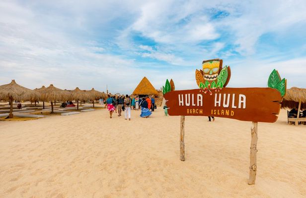 Hula Hula Island Luxury Day Trip with Snorkeling & Lunch