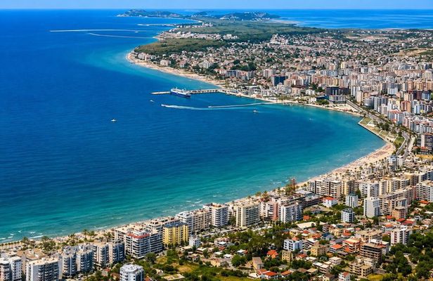 Durrës: Walking tour with Roman Amphitheater