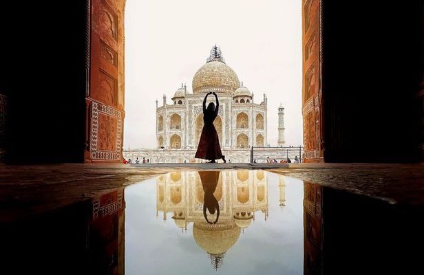 Agra: Taj Mahal Skip the Line Ticket with Car, Guide & Lunch