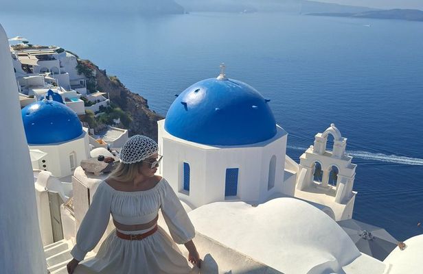 Santorini Wine Tasting & Oia Scenic Tour