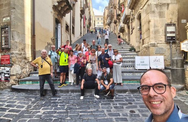 Guided tour of the Unesco historic center of Caltagirone