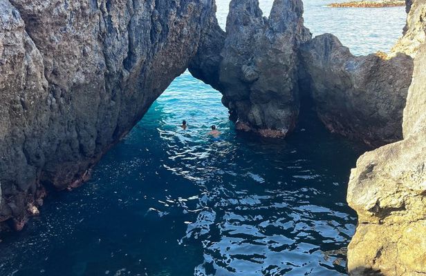 Tour to Masca and Los Gigantes with Natural Pools and Picnic