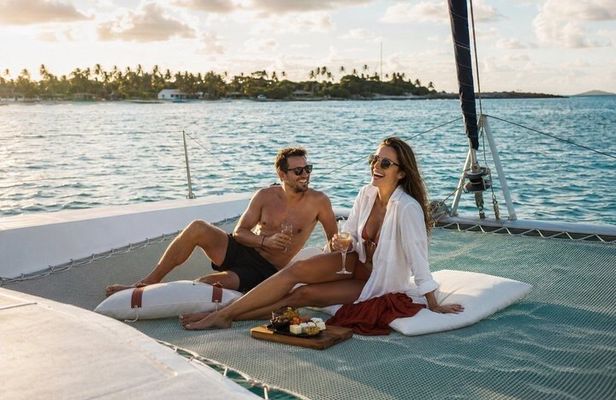 Dream Sunset Cruise on a Catamaran & Aperitif Cocktail