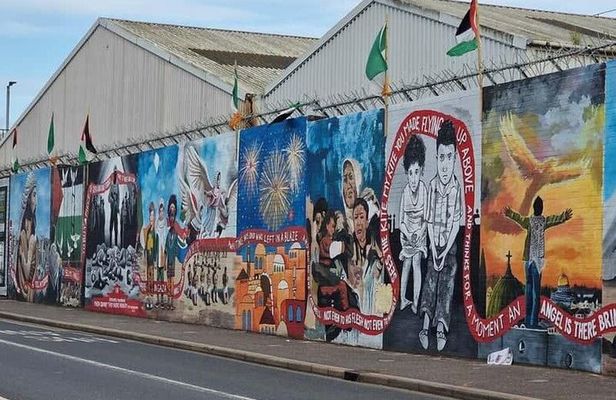 Belfast Political Peace Walls Tour by Luxury Minivan+ transfer