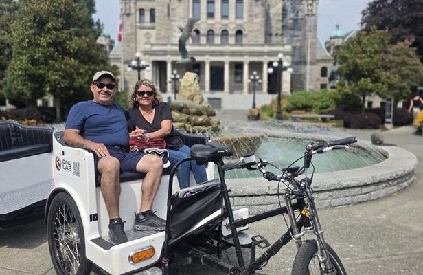 2 Hour Signature Victoria Pedicab Tour for 2-3 Guests