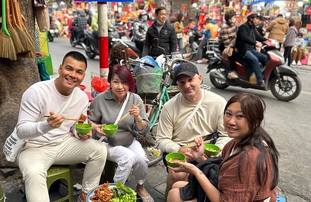 Small-Group Afternoon Street Food Tour - Hanoi Old Quarter