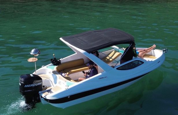 Private boat ride on the beaches and islands of Búzios