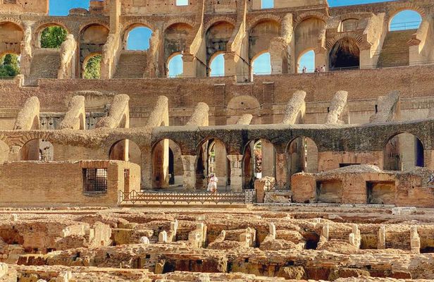 Colosseum Express : Guide + Regular Entry | Small Group