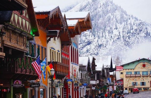 Leavenworth Private Day Trip from Seattle and Cascade Mountains