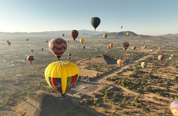 Sunrise balloon Flight with Breakfast in Cave+ Pyramids from CDMX
