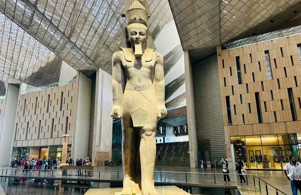 Private Cairo Day Trip from Hurghada: Pyramids & Grand Museum