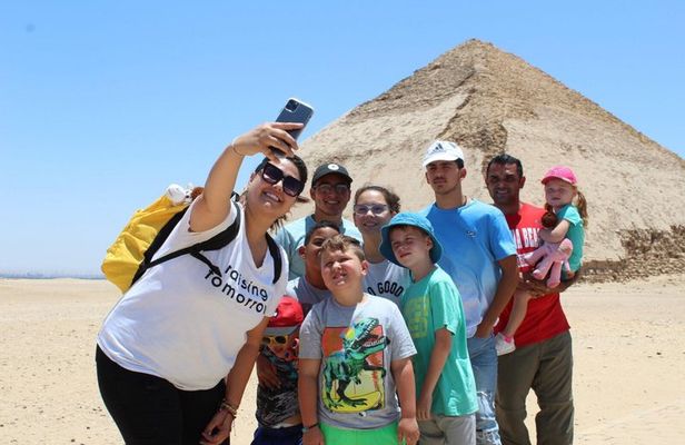 Full Day Private Tour Giza Pyramids Saqqara and Memphis