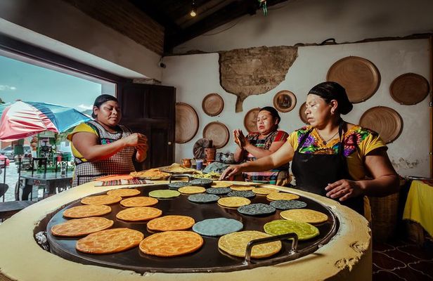 Mayan Meals Food Tour with 14+ Tastings