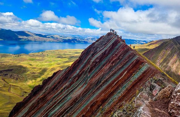 Pallay Punchu Rainbow Mountain Full-Day Tour