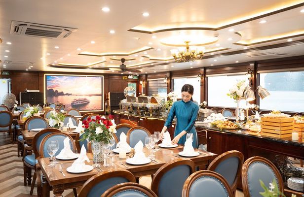 From Hanoi: Halong Bay Day Cruise with Titop Island, Kayak, Cave