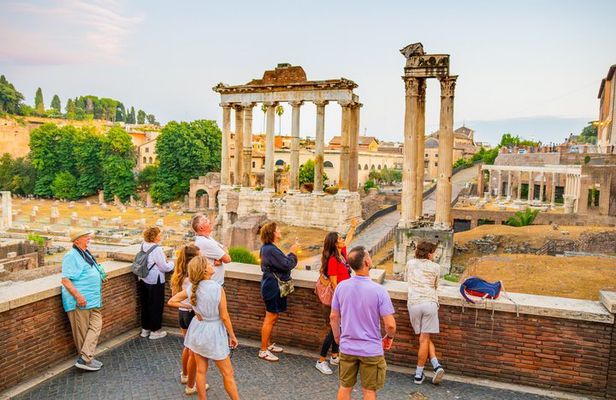 Roman Forum and Michelangelo’s piazza Small Group Tour
