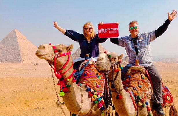 Private Pyramids Sphinx and Grand Egyptian Museum Tour with Lunch