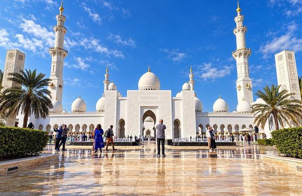 Sheikh Zayed Grand Mosque Private Tour from Dubai