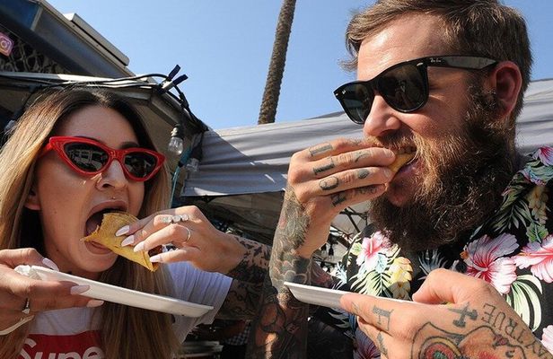 Guadalajara Street Food Tour: Tacos, Pulque and Local Cantina