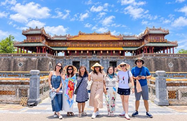 Da Nang/Hoi An: Hue Imperial City via Hai Van Pass Private Tour