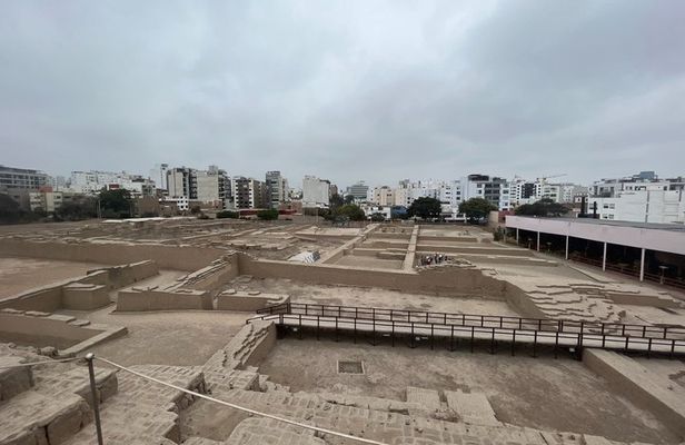 Miraflores and San Isidro-Pyramids: Huaca Pucllana and Olivar Park