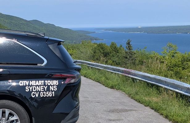 Cabot Trail - St Ann's fall foliage Tour from Sydney for 4 hours