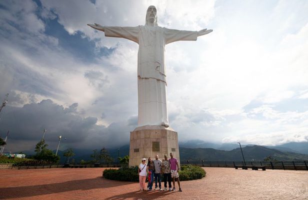 Cali Cristo Rey Monument with Transport