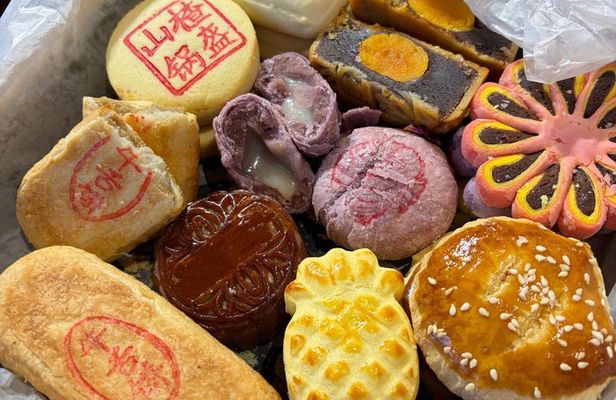 Changsha Walking Food Tour: Local Food and Dessert Hunt
