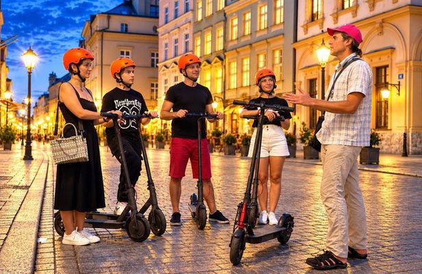 Warsaw E-Scooter Tour: Old Town & City Centre Guided(1.5h or3.5h)